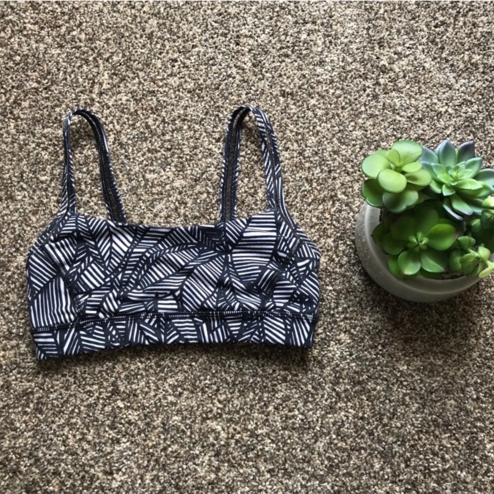 NWOT Lululemon Sports Bra